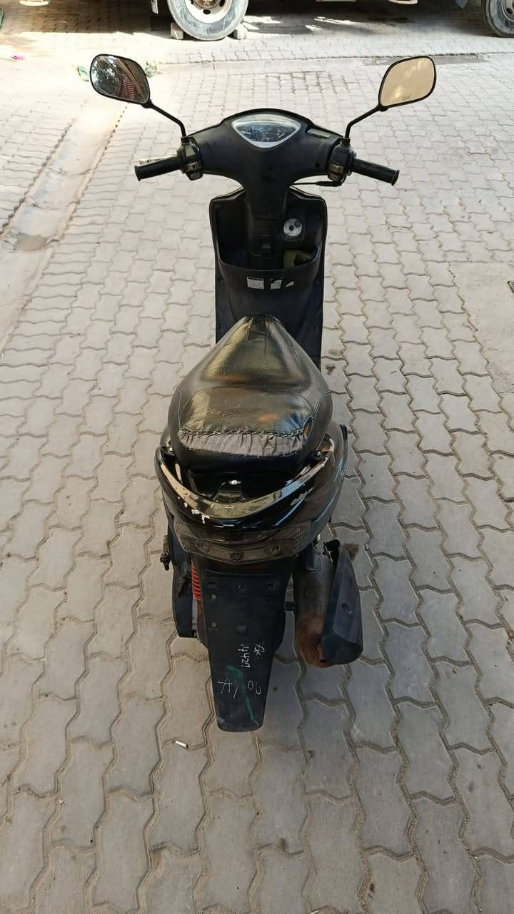 سلام عليكم دراجه ماكس البيع العنوان البصره سراجي الاستفسار ***********
