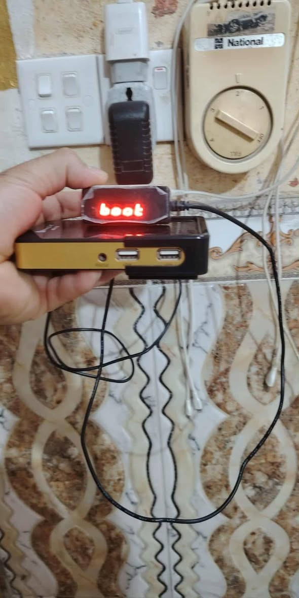 ستلايتات شغالات على فحص للبيع العدد 4 سعرهن25 شسوار شغال على فحص 15 العنوان الماجديه الشراي اتصل ***********
