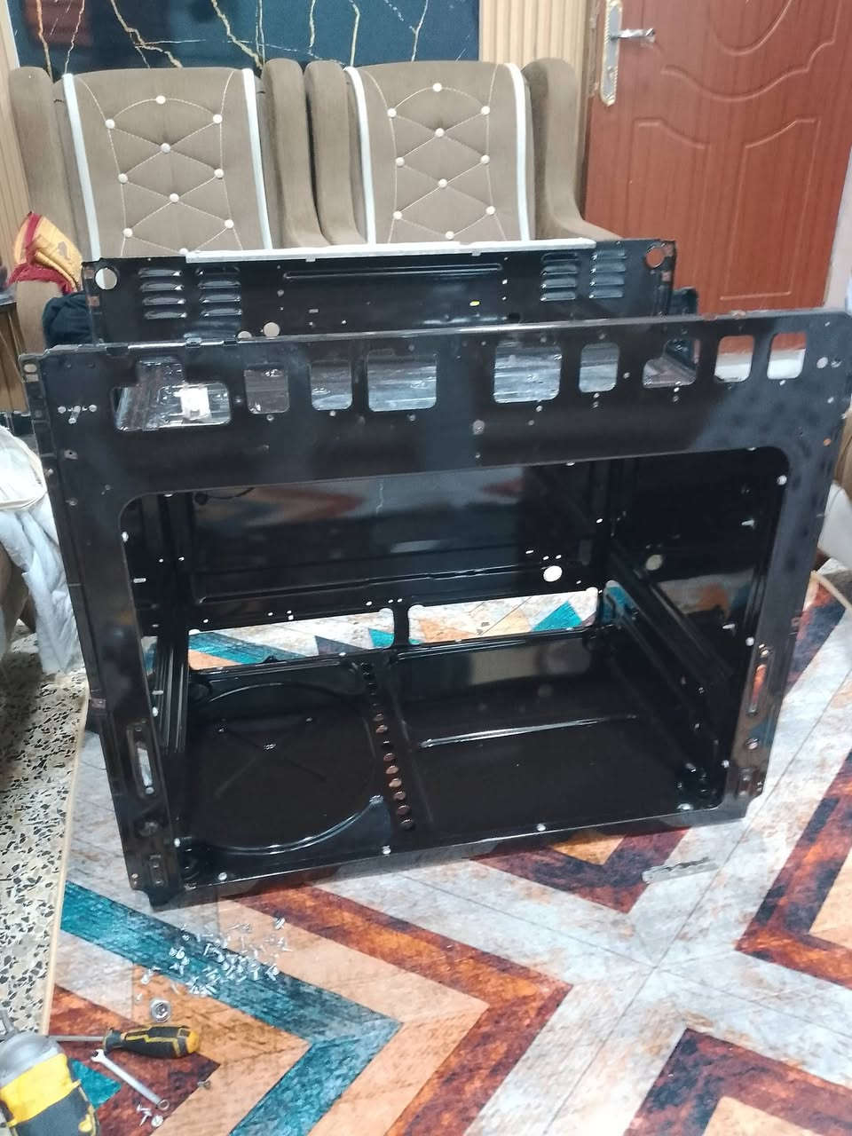 تم تجديد طباخ كريازي وصيانة بل كامل فديوات تبين مراحل ما قبل العمل وبعده .....عندك عطل بل طباخ اتصل وات ساب ونجيك للبيت صيانة موقعية لا تتعب وتودي وجيب المكان ابو دشير *********** وات ساب ابو مرتضى
