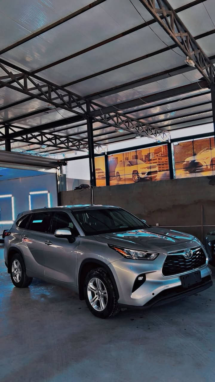 السلام عليكم

تيوتا هايلاندر موديل ٢٢ هايبرد محرك ٢٥٠٠ وارد امريك
السعر 238 ورقه 
رقم بغداد مشروع وطني تترقم باسم المشتري 
الحادث موضح بالصور بدون دواخل شواصي سليمه  
الفئه LE

٧ راكب كشن متصل

المواصفات معروفه 
تحكم ستيرن 
تحكم اوتو جميع النوافذ
شاحن USB عده مخارج امامي وخلفي 
تبريد قطعتين امامي وخلفي 
ثلاث انضمه قياده ايكو وعادي واسبورت 
تحكم مري جانبيه
حساسات مري جانبيه
دخول ذكي 
لايت زينون 
جنطه كهرباء 
وهواي مواصفات بعد السياره خير من الله مال بيت للجنايه ماشيه 38 الف مشي امريكا نفسه 

مرفق صور الحادث ورقم الشاصي 

تعمير درجه اولى بدون اي نقص 

بغداد /زيونه 
للاستفسار
 📞 *********** ☎️ 
غير متواجد عالفيس
