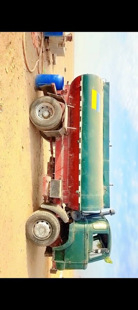 للبيع تنكر
تنكر لايلند تايلندي  موديل 85 حمولة 12 طن بالسناوية تنكر 

رقم نينوى سنوية واجهة تحويل وكالة صاحبه الشرعي  

محرك كير سكانيا 111 شرط مكينة بداية بخار 

تانكي جديد فوگ ال10 الف

 السعر مناسب (7ملايين ) وبيه مجال 

مكان موصل ربيعة الاستفسار أتصل***********
