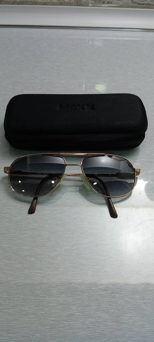 نظارة ماركة ابولو
قياس: 55
عدسات: بوليكاربون
فلتر : uv400  لحماية العين من أشعة فوق البنفسجية 
قطعة نضيفة جدا
للاستفسار: واتس اب ***********
