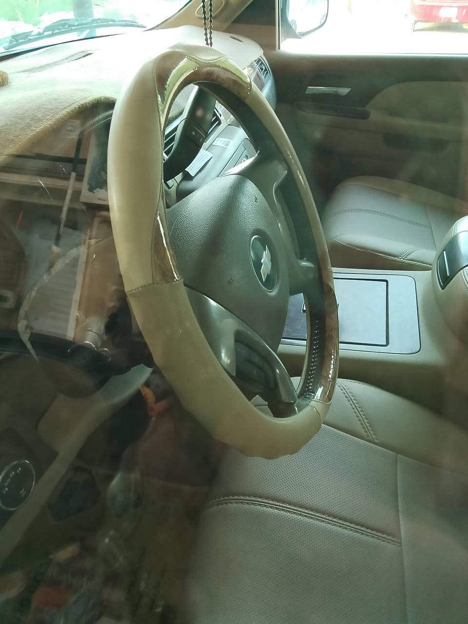 السلام عليكم ،، تاهو موديل 13 كفاله عامه فول واحد ع واحد جديد 
السيارة جاهزه من كلشي فول 
السعر ،،، 3,,,دفتر،،، العنوان بصره ابي الخصيب أم نعاج،،***********,,,,,
