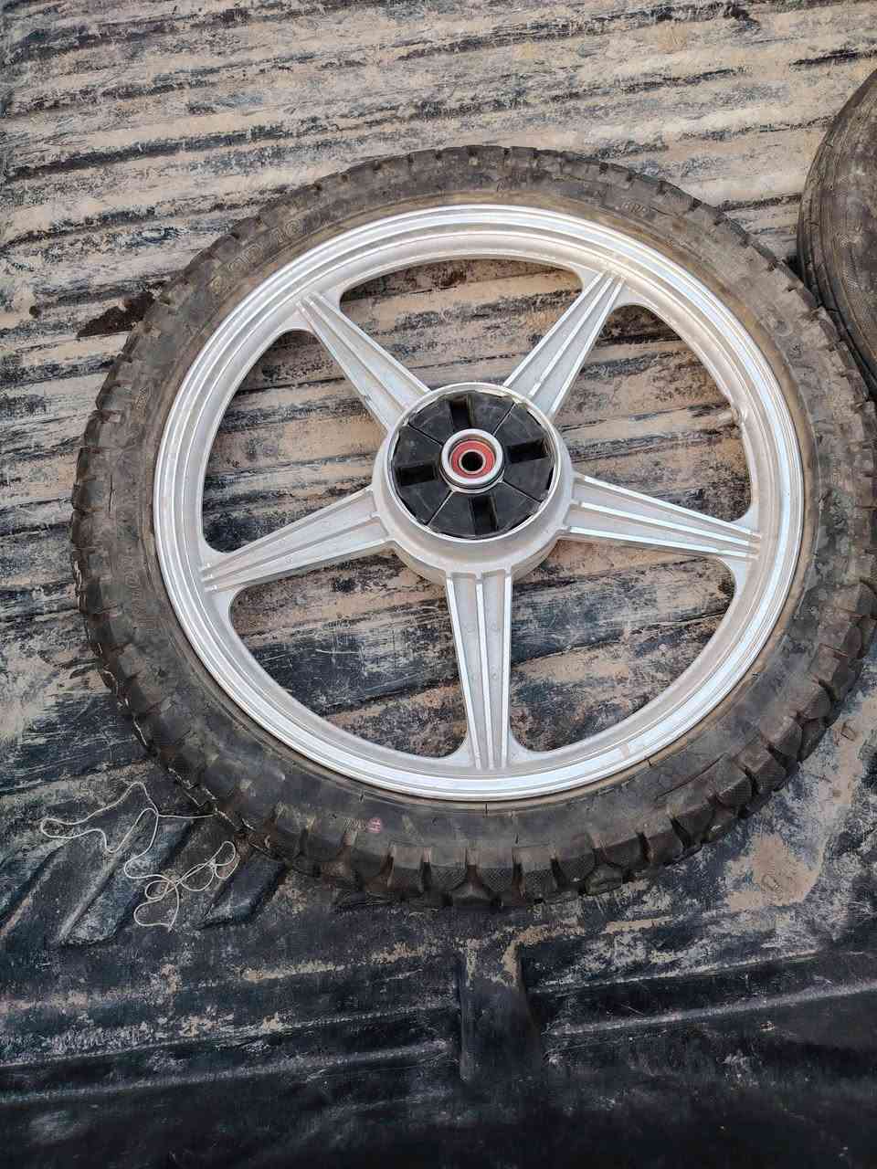 غراض سيفان للبيع محرك ووياله هنه وتايراتهن مكان الحمزه الشرقي


**إذا كنت صاحب هذا الإعلان وتريد حذفه لأي سبب، رجاءا أرسل رسالة إلى الدعم الفني**