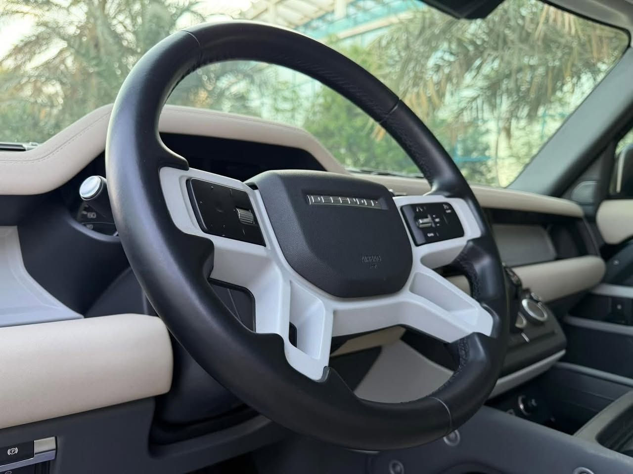 للبيع 
  V6 - 110 DEFENDER
(( 6 سلندر )) 
(( BLACK EDITION )) 
موديل : 2023 عداد مسافات : 91 الف KM 
وارد وكالة الكويت : الغانم 
تحت الكفاله بالوكاله سيرفس الوكاله 
لون : اسود + بلاك اديشن 
داخليه جلد : بيج بحالة الوكاله 
حمايه فل بدي نانو - عازل حراري - مفاتيح 2 
 كامل المواصفات : 
بانوراما إضاءه داخليه متعددة الالوان 
ثلاجه شاشه تش 
نفقيشن شاشه نفقيشن بالعداد  كاميرات درجة 360 
شاحن وايرلس رادار تنبيه المسار النقطه العمياء 
رنقات حجم 20 BLACK EDITION 
سماعات MERIDIAN 
مقاعد جلد ( بيج )  لوغو طبلون DEFENDER
بروجكتر لوغو ابواب DEFENDER
كروس كنترول  طبلون لونين 
دبل قير 4x4 سناسر كبوت Sugar Plate
ابواب بصمه دخول ذكي 
تشغيل بصمه نظام الاوامر الصوتيه
تكييف خلفي
تحكم خلفي سكان لونين طبلون مطرز
نظام توفير الطاقه ECO
زر الHOLD
‏AUX , NANO SIM , USB
مرايا سقف جانبيه خلفيه 
Apple CarPlay
Android auto 
إضاءه زينون بالكامل ، LED
بلوتوث 

ايطارات قود ير حديثه 
مفاتيح الوكاله عدد 2 رموت 
🔴 الاضافات 
1 : ( حمايه فل بدي نانو سراميك )
2 : ( عازل حراري ) 
3 : ( دواسات جانبيه ) 
4 : ( غطاء سبير ) 
5 : ( بلاك اديشن ) 
6 : بروجكتر ابواب لوغو 

خالي من الحوادث نهائياً 
شرط الفحص صبغ الوكاله
 
السعر 19،000 دينار كويتي 

#الكويت #سلطنه_عمان #الامارت #البحرين #قطر #امريكا #الرياض #سوريا #ليبيا #بنغازي  #طرابلس #الخمس #زليتين #ليبيا #بنغازي  #طرابلس #الخمس #زليتين #ليبيا #بنغازي #طرابلس #الخمس #زليتين #ليبيا #بنغازي #ليبيا #مصراته #طرابلس #الخمس #زليتين #دمشق #بغداد #العراق #اليمن #صنعاء #حمص #حماة #درعا #سوريا #الموصل #اربيل#العراق #البصرة #حلب #تونس #الجزائر #المغرب #الرباط #موريتانيا #ليبيا #سوريا #دمشق #العراق #كركوك #سليمانية #فلسطين #فلسطين #رام الله #بيروت #الناصرة #العراق #الرمادي #الأنبار #تكريت


**إذا كنت صاحب هذا الإعلان وتريد حذفه لأي سبب، رجاءا أرسل رسالة إلى الدعم الفني**