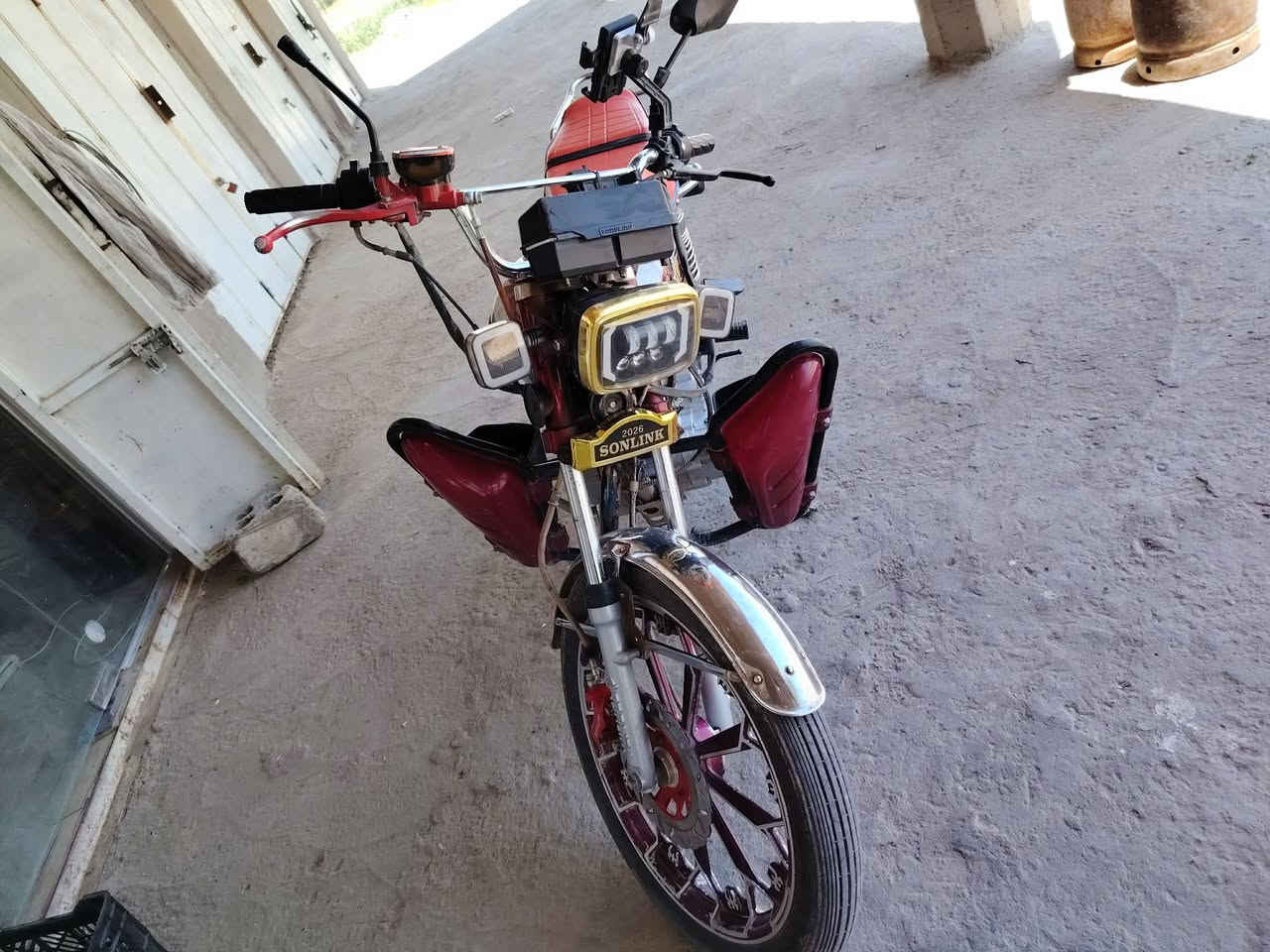 سلام عليكم سفانه موديل 24ذ كشل 25 السعر 600 وبيه مجال مكان بابل الحمزه الغربي
***********
