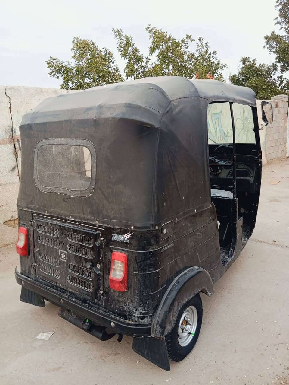 السلام عليكم تكتك البيع مديل 2020 رقم واسط تحويل مباشر مكينه بوشه وبستم وبيه طخه بل الغد خفيفه ول باقي كفاله عل وضع شركه سعر. 6800 وبيه مجال مكان ناصريه رفاعي قره المنشور وتصل ***********
