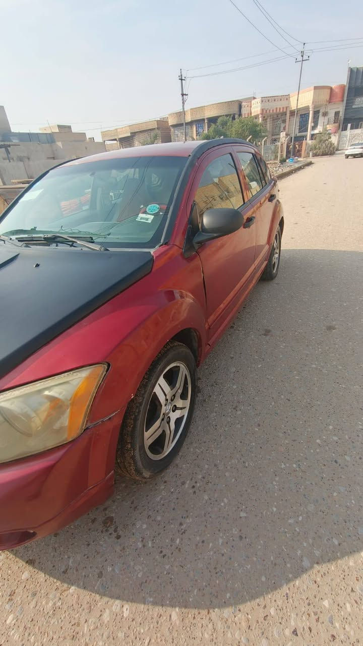 السلام عليكم 
دوج كاليبر للبيع موديل 2007
تحويل ثاني رقم دولي الجديد 
(رقم مميز )
محرك ٢٠٠٠ المرغوب صرفيته كلش حلوة 
مكينه وكير بحالة جيده
سيارة قبل فتره ادامه كامله مسويلها 
شاشة ايباد 
دواخل نظيفه 
المكان : الناصرية الشموخ 
***********
السعر ٥٠ وبيها مجال ناصرية, ذي قار
