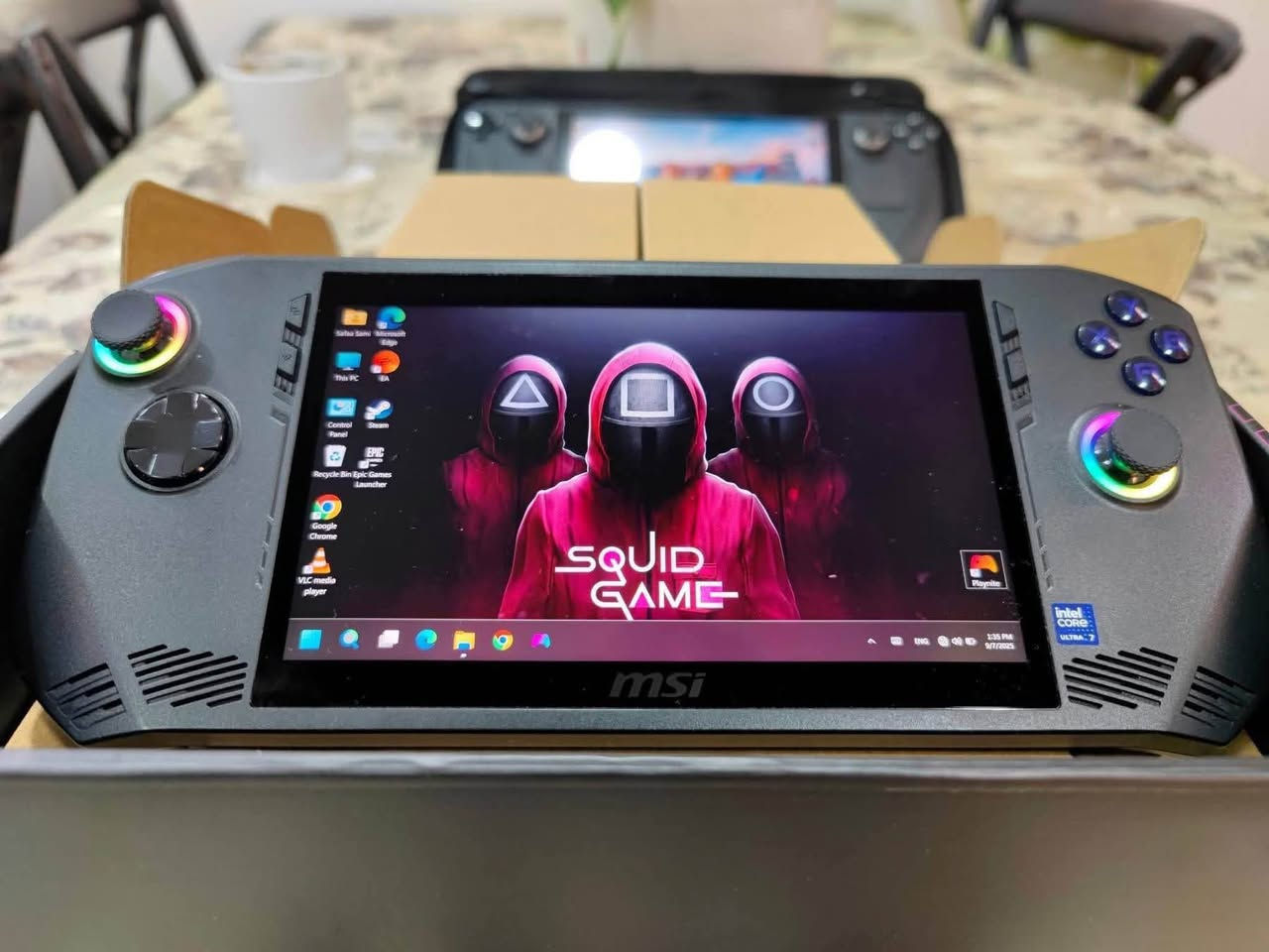 السلام عليكم شباب 
كونسول الكيمنك الاحترافي من Msi ال Claw A1m

جهاز بالكارتونه كامل مكمل بدون اي نقص مع درع اصلي ولاسق هديه

شاشه بمعدل تحديث 144هرتز الوان 100%SRGB

جهاز نسخه ultra 5H 
الجيل الخامس عشر من H الاحترافي و الموجود في تابلتات السورفس الاحترافيه 

الكرت INTEL ARC GPU بسرعه 2200Mhz ممتاز الكيمنك- مونتاج - هندسه كافه

رامات سعه 16GB نوعDDR5x
هارد 512m.2 

بطاريه بقدره ٩٥٪؜ ممتازه 

نضام صوتي احترافي تخصصي ونضام ضوئي تفاعلي 

اكيد الجهاز ممتاز بكافه الاستخدامات الثقيله

السعر ٤٨٥ الف فقط
بغداد قرب البياع و متوفر التوصيل 
للتواصل*********** بغداد, العراق
