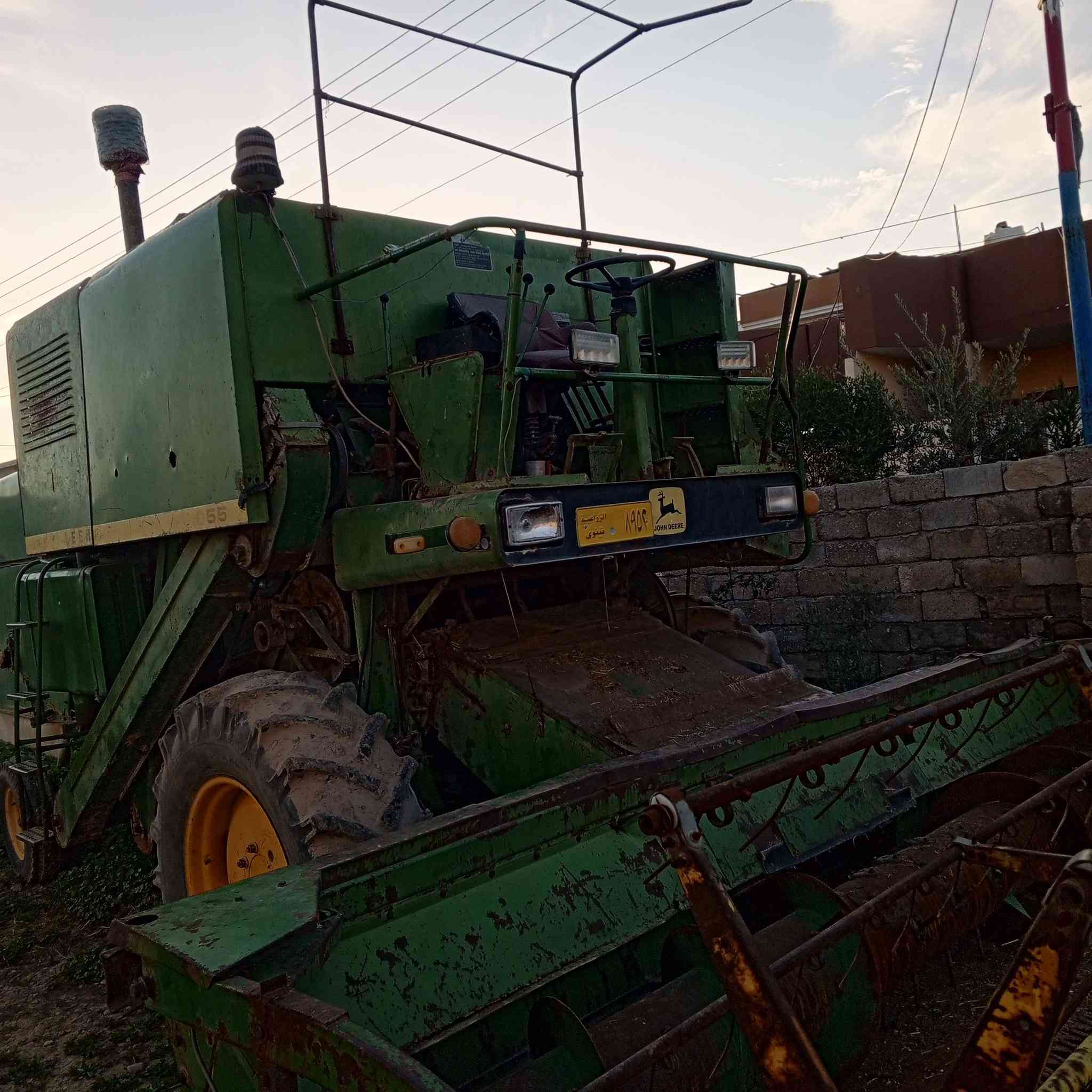 حاصودة للبيع جوندير محرك شرط 
موديل 1981 رقم نينوى 
جاهزة بدون اي نقص 
شرط تحويل 
المكان سهل نينوى ناحية برطلة 
رقم الهاتف ***********
***********
