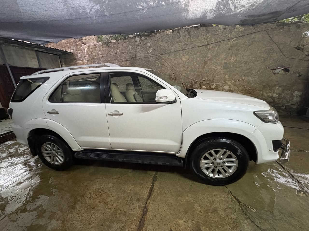 تويوتا فورجينا رقم أربيل انكليزي بأسمي موديل ٢٠١٣ سنويته لنهاية ٢٠٢٨ وبيها بطاقة بانزين... بيها رصعة تحت قبغ البانزين وتكحيل نهاية اللايت الامامي بمقدار أصبع والباقي كله بالشرط السعر ٢١٥ وبيها مجال بسيط... مكان السيارة كركوك 

مكلف بالنشر للإستفسار 

الإتصال على الرقم

***********
