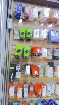 محل موبايل • بضاعة واكسسوارات • تقاطع الملعب