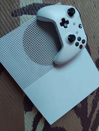 اكس بوكس ون اس • سعة 1TB • استعمال قليل