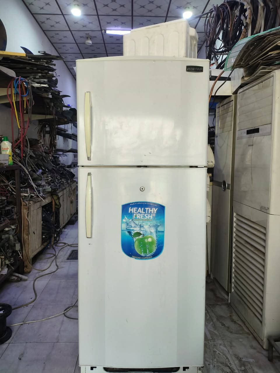 المندوبه ام نور 
***********
كونكرد 18قدم شرط الفحص تشوفها بعينك السعر 300والصور وياها انشريهم
عنوان ميسان العمارة حي الحسين
