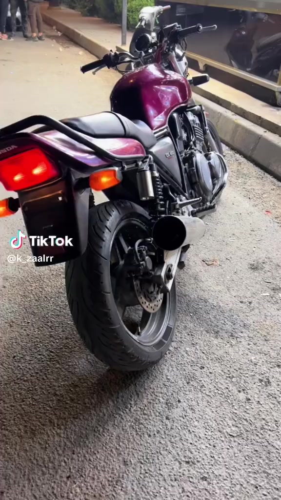 سلام عليكم من رخصت الادمن سيبي فور للبيع دراجه كلها بلادي محرك كير صبغ ب الشرط منفيس موجود صالنصه بلادي كاتم الدراجه رمبه سعر ١٧ ورقه بي مجال قليل *********** العنوان كركوك
