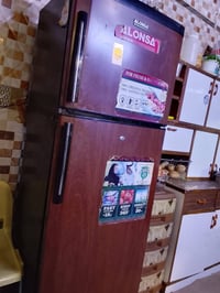 ثلاجة • للبيع