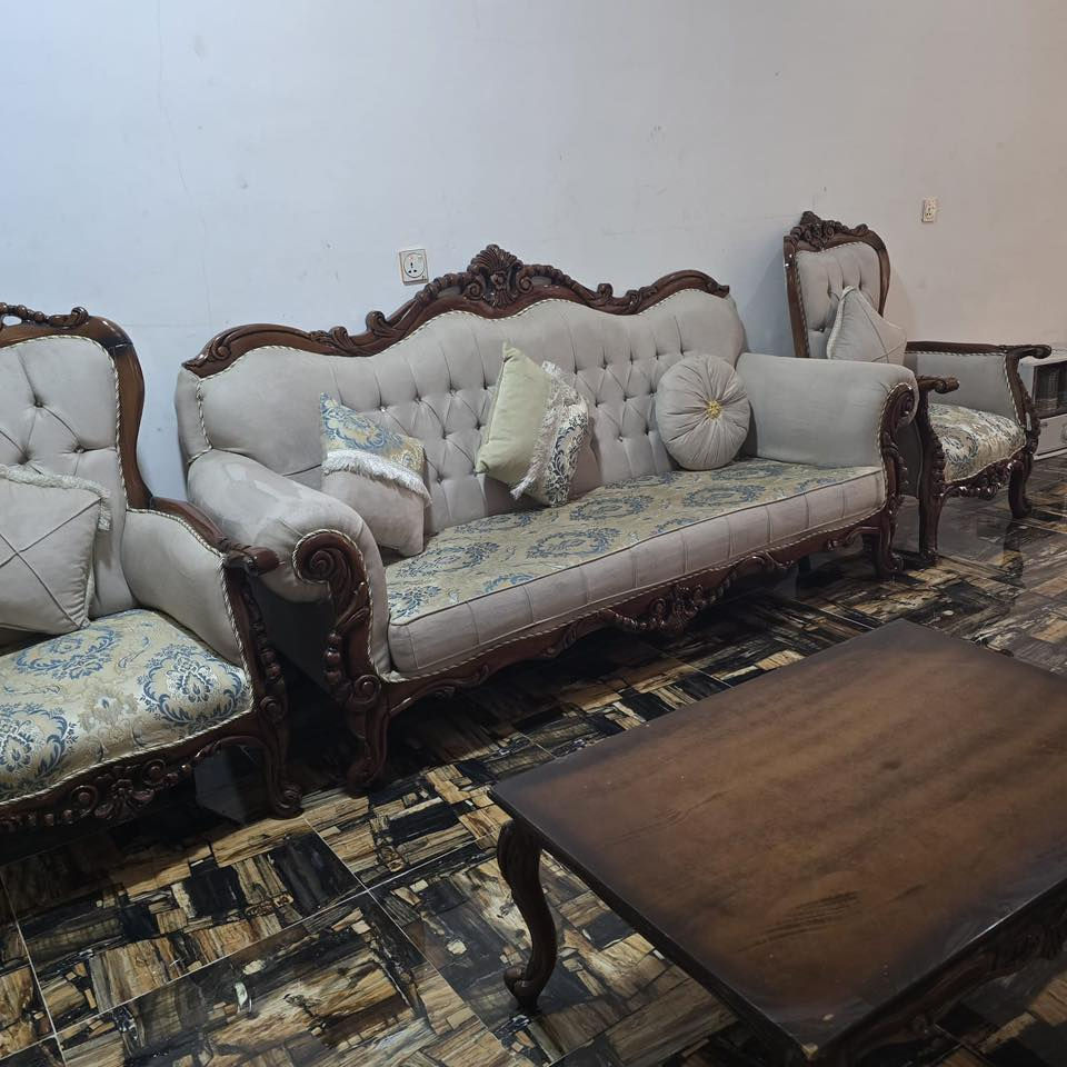 السلام عليكم تخم للبيع العنوان الدورة السعر مليون ***********
