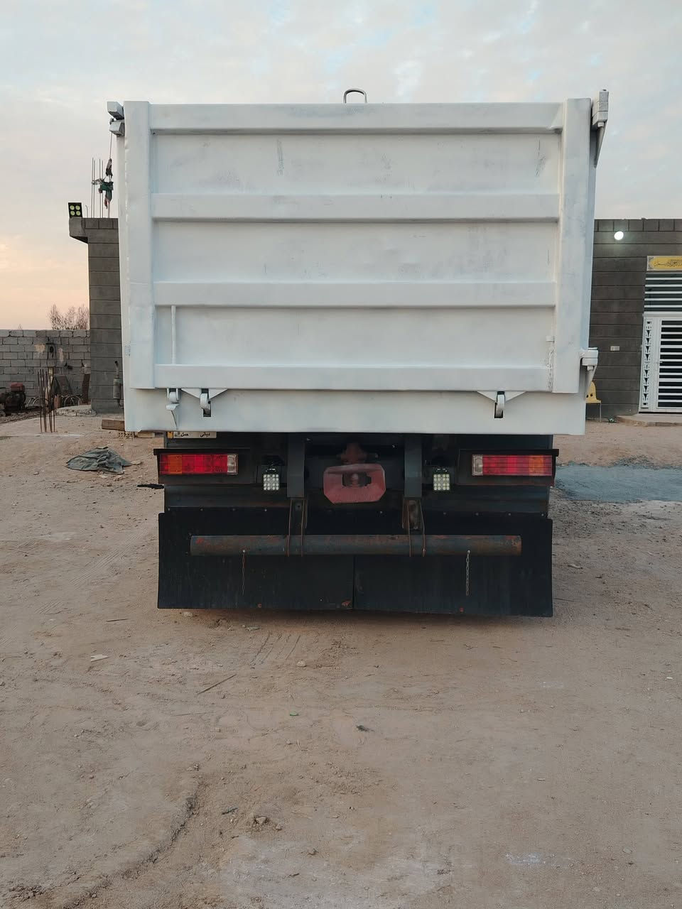 للبيع إسكانية ٤٣ محرك ٠(١٠ كير ٣ب٣ مجموعة مان تخم تاير تبريد بدي جديد مكان بابل كفل
***********
