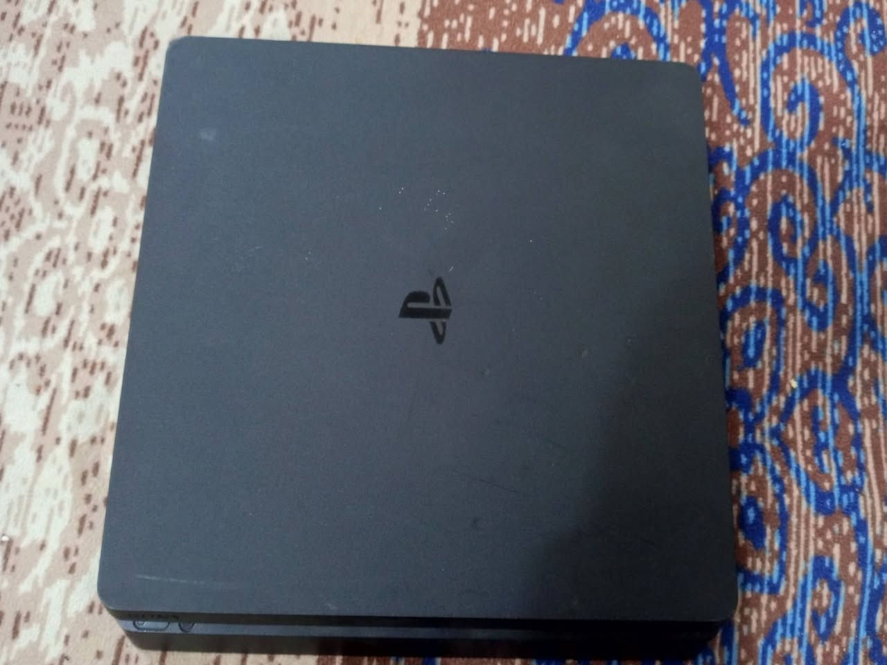 سلام عليكم اخوان بلي 4 مهكر للمراوس ببلي 4 اون لاين جهاز مفتوح للتنضيف انطيك ضمان يومين بي وانته هم تنطيني ضمان يومين ويا جوستكات 2 تجاري بس زينات كلش واليده الموشمه صار يومين من اخذتها استعملتها مرتين وبي 7 العاب هذني العاب البي
 Grand Theft Auto V
Minecraft PlayStation 4 Edition
Uncharted 4: A Thief’s End
Detroit: Become Human
Red Dead Redemption 2
DiRT Rally 2.0
ARK: Survival Evolved
The Playroom
نضام 12 ذاكره 500 مكاني بغداد السعدون قرب فندق بغداد للاستفسار اكثر *********** واسف على الاطاله وشكرا
