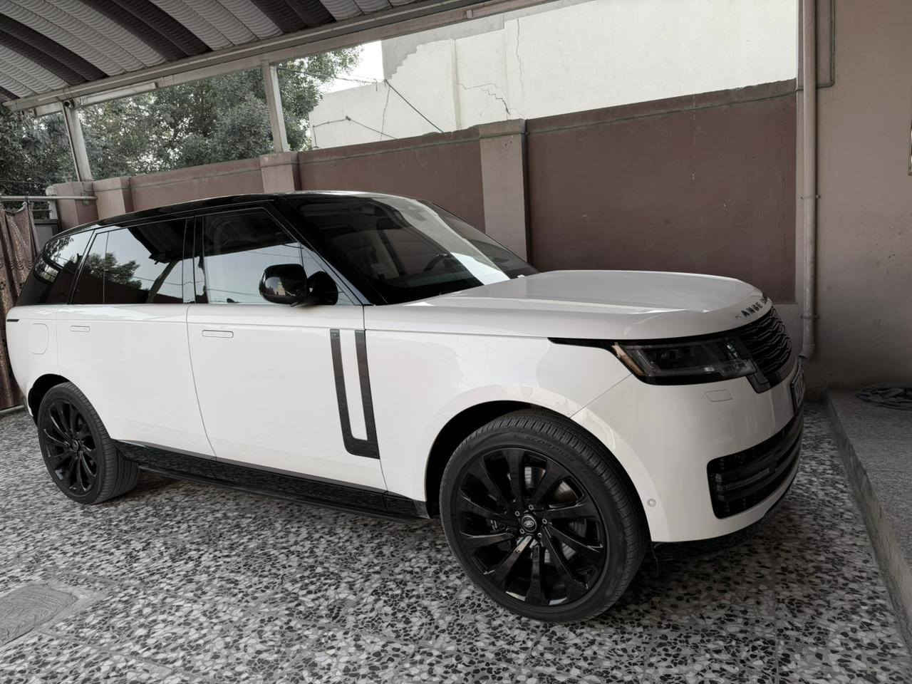 -----------------------------------------------------------------------------
سلام عليكم 🤍
نكدر نوفرلك فرص بيع اكثر السيارتك اما تنباع نشر على مواقع التواصل اما تنباع بدون نشر حسب السياره ... 
اخذ عموله من الطرفين البايع والمشتري بعد اتفاق البأع والشاري
ما عليك بس ادزلي صور السياره وتفاصيله للتواصل 
***********
-----------------------------------------------------------------------------
رانج روفر أوتوبيوغرافي لارج
موديل 2023 
8 سلندر 
رقم بغداد مميز
وارد امريكي كلين تايتل 
مسجله بوكالة سردار 
صيانتها داخل الشركة 
داخل ابيض واسود
مغلفة نانو بالكامل
ماشية 48 الف كيلو 
للاستفسار :***********
السعر خاص
