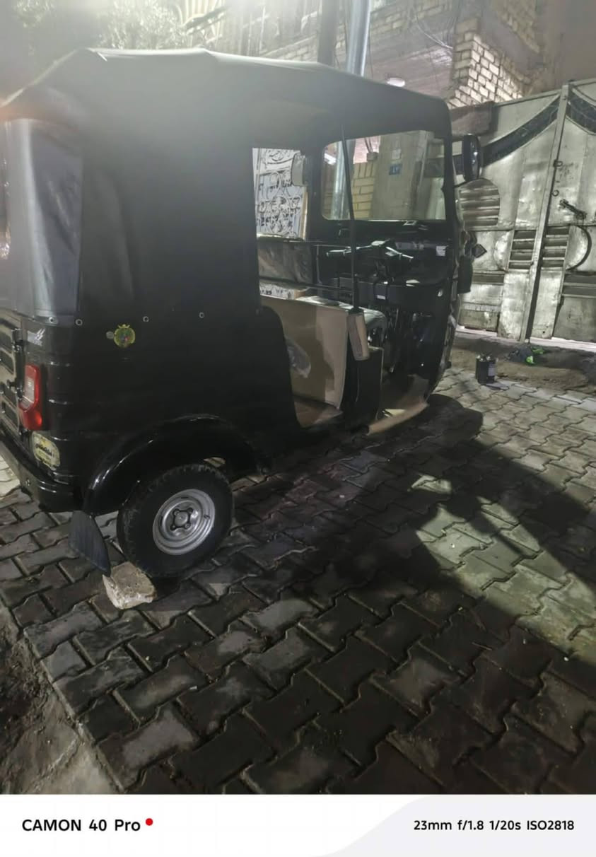 سلام عليكم شباب عدي تكتك للبيع 20شهر 6 رقم بغداد انكليزي بيهه صفحه مكينه مفتوحه لاتنقيص ولا تبخير التكتك خير من الله العنوان بغداد الحسينيه مال راشديه اي الاستفسار عل اتصل وبيك خير ودلل ***********
