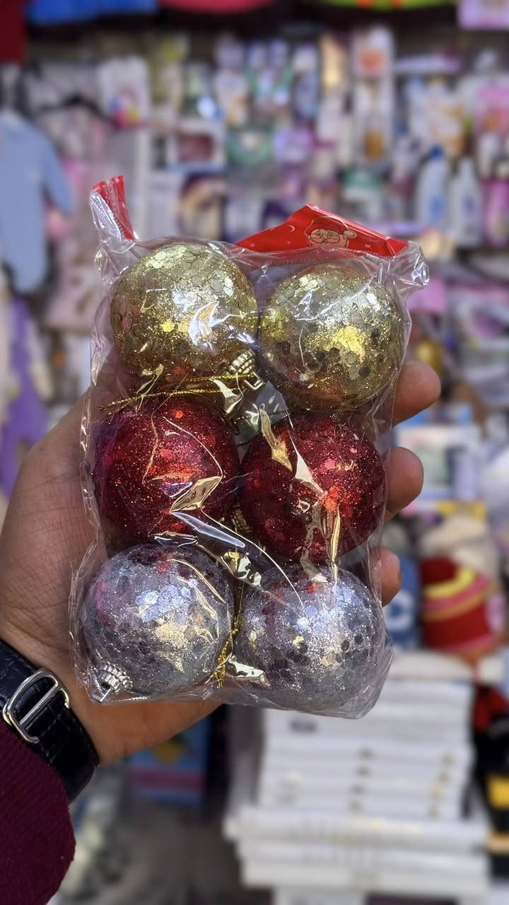 زينة شجرة الكرسمس متوفره بأشكل متنوعه ♥️🤍
بيبي العبيدي ❤️
لسنا الوحيدون لكننا الأفضل 🤍💯
زورونا في موقعنا الكائن : بابل - المحاويل - حي ١٧ - الشارع العريض ✅
 اوقات الدوام من ٩ صباحاً - ١١ ليلاً 
تشرفونا بكل وقت 
متوفر توصيل لحميع محافظات العراق 🤍🇮🇶
للأستفسار مراسلة الصفحه او واتساب 
*********** 
*********** 
🛑نعتذر عن الرد على التعليقات 🛑
