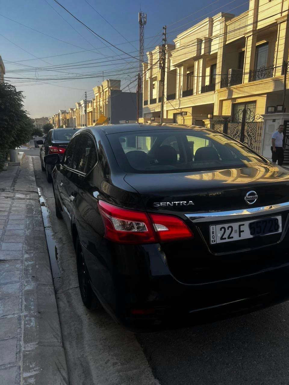 نيسان سينترا ٢٠١٧
تەنها بۆنید بێ ژورێ سبوغە
٦١ مایل رۆیشتیە 
زۆر پاك و بێ مەسروفە 
بەناوی خۆمانە هەموو شتێكی نوێیە 
یەك دینار مەسروفی تێدا نیە 

3N1AB7AP4HY375610
ئەوە ڕەقەم شاسی
نرخی ١٠٥ و مامەڵە 
بەردی گزۆز و مەكینە و گێر و تەبرید هەمووی بەشەرتە 
*********** أربيل, العراق
