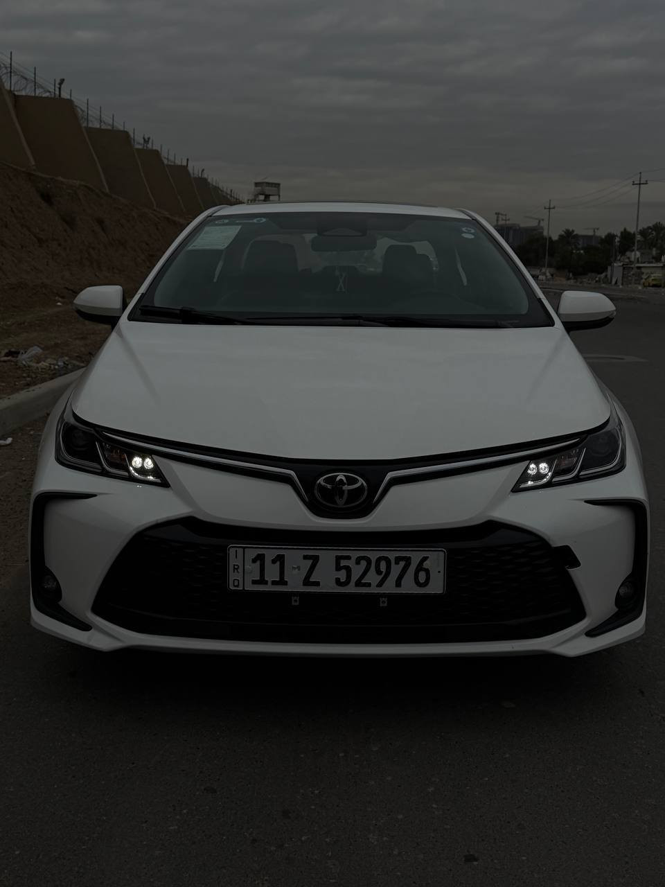 السلام عليكم ..كورلا هايبرد شكل الخليجي تجميع الصيني موديل 2025 رقم بغداد حرة بأسمي تحويل مباشر فول مواصفات 1/1 فتحة
بصمه 
محرك 1800 
رادار امامي خلفي 
تبريد قطعتين 
سايد بريك دكمة 
اوتو هولد
داخل جلد اسود 
وباقي مواصفات معروفه 
مكفولة كفالة عامة 
ماشية 12 ألف 
سعر 153 $وبيهه مجال بسيط مكاني بغداد حي الجهاد للأسفسار ***********
