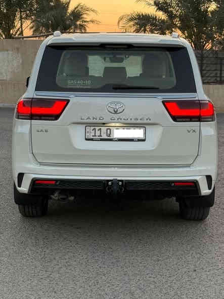 السلام عليكم 
رجائاً اقره المنشور و شوف الصور والتفاصيل قبل متتصل 

لاندكروز 2024 
وكاله SAS خليجي VX محرك 4000تنفس طبيعي ماشيه 4000 عليه تغليف PPF ضمان عشر سنوات 
السياره فووول مواصفات اعلى فئه 
السياره بيه بنيد تبديل و باب وصبغ ثلث القماره اثر عارضه واكعه عليه مكفوله مــن الكلبه والجفيه تكم مكفوله صور قبل الصبغ موجوده والسونار موجود السياره جاهزه للاخير بدون نقص السياره معروضه ب ( 645 $) وبيه مجال مجال بسيط مكاني بغداد البياع للاستفسار *********** متواجد واتساب واتصال
