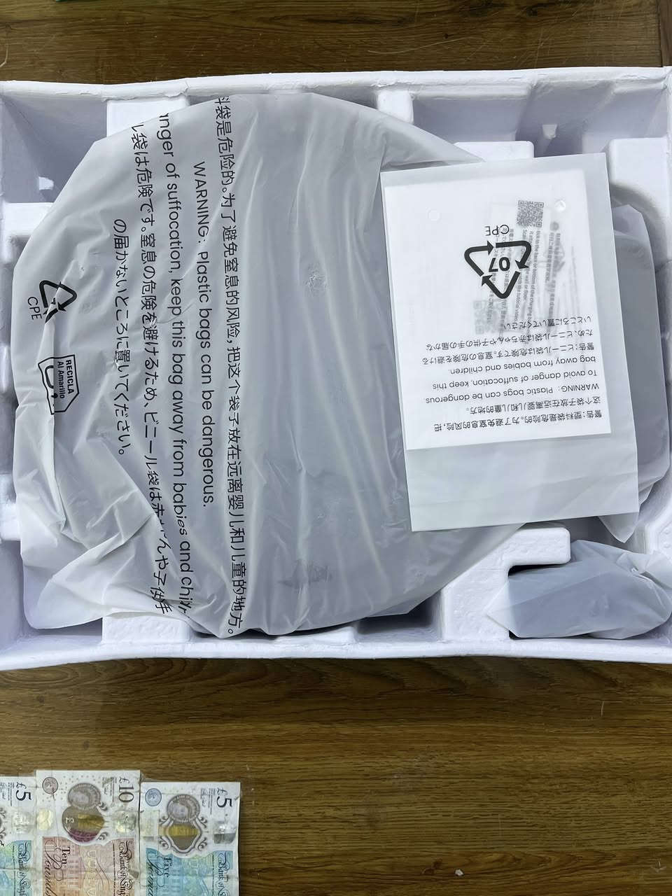 مكنسه ريبوت جديده ممستخدمه شغاله ملحقاتها كامله كنس فقط السعر ٥٠
للحجز وتساب ***********
