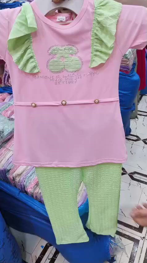 تراك بناتي قياس 14/15/16
الدرزن 4الوان 
السعر الدرزن 46الف


**إذا كنت صاحب هذا الإعلان وتريد حذفه لأي سبب، رجاءا أرسل رسالة إلى الدعم الفني**