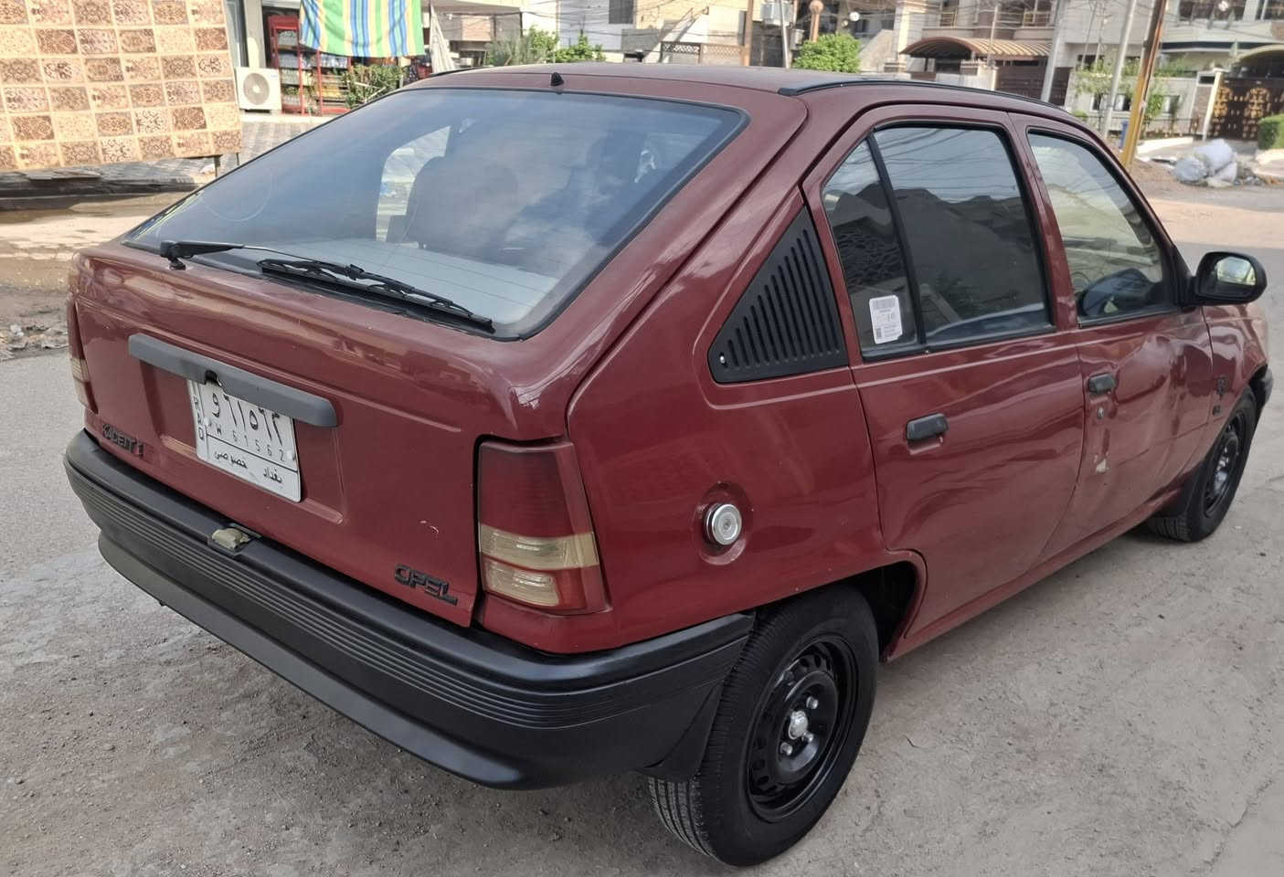 سلام عليكم عندي اوبل كاديت للبيع فقط موديل 1990 رقم بغداد بسمي سنويه الى 2030 كير اوتماتيك ستيرن باور محرك 1600 كهربائيات كله شغاله بلاديه لا ضربه مصبوغه حزام فقط قماره وتكم بلاد تخم تاير جديد صدر امامي وخلفي جديد باتري جديد قطره خياس ما بيهه كير محرك جدد السعر 30 وبيهه مجال قليل ورجاء الي مو شراي لا يتصل مكان السياره بغداد العامريه الرقم الهاتف ***********
