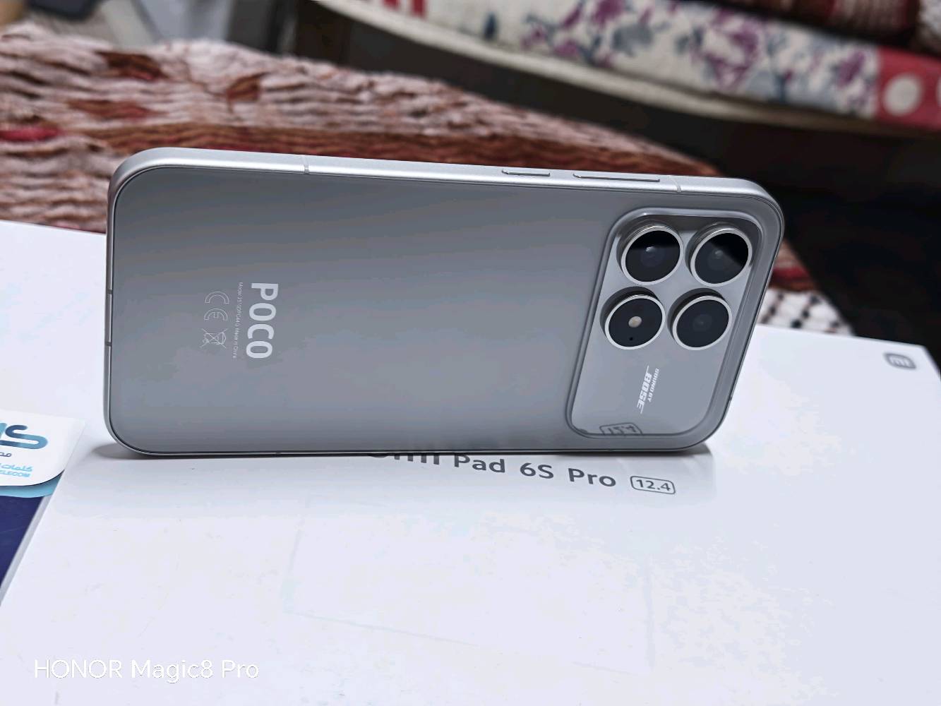 للبيع Poco F8 Pro اخو الجديد السعر 750 المكان كربلاء

مواصفات الجهاز ⬇️⬇️⬇️

المعالج : Snapdragon Elite الرائد بدقة تصنيع متطورة (3) نانومتر).

المعالج الرسومي Adreno يقدم قفزة هائلة في الأداء وتقليل استهلاك الطاقة).

الذاكرة العشوائية (RAM): تأتي بسعة 12 جيجابايت من نوع LPDDRSX السريع جداً تصل إلى 9600Mbps).

ذاكرة التخزين  512 جيجابايت من نوع 4.1 UFS عالي السرعة.
                   ⬇️   ( البطارية والشحن )  ⬇️

ه السعة بطارية ضخمة جداً بحجم 6210 مللي أمبير

الشحن السلكي: شحن فائق السرعة 100 واط

HyperCharge يشحن الهاتف بالكامل إلى %100 في حوالي 37 دقيقة فقط عند تفعيل وضع المعزز).

الشحن العكسي يدعم الشحن العكسي السلكي لتغذية الأجهزة الأخرى بقدرة تصل إلى 22.5 واط
 
                        ⬇️  (  الشاشه ) ⬇️

النوع : POCO HyperRGB AMOLED مخصصة لحماية العين ومقاومة الوميض.

الحجم: 6.59 بوصة بإطارات نحيفة جداً وشبه متساوية الأطراف).

الدقة : 2510 × 1156 بكسل وضوح ممتاز يقارب الـ 2).

معدل التحديث يصل إلى 120 هرتز

معدل استجابة اللمس حتى 480 هرتز

ويصل إلى 2560 هرتز Instant Touch

Sampling Rate عند تفعيل وضع مسرع

الألعاب (Game Turbo).

السطوع ذروة سطوع تصل إلى 3500

نيتس (Nits).

الحماية طبقة زجاج Corning Gorilla Glassi ودعم ودعم لتقنيات +Vision Dolby 9 HDR10 .

                  ⬇️  ( الميزات الإضافية ) ⬇️

مقاومة الماء والغبار حماية كاملة بمعيار IP68 (مقاوم للغمر في الماء العذب.

بصمة الإصبع مستشعر متطور يعمل بالموجات فوق الصوتية (Ultrasonic) مدمج تحت الشاشة أسرع وأدق بكثير.

الصوت مكبرات صوت استيريو متناسقة مدوزنة بالتعاون مع Bose وتدعم تقنية.Dolby Atmos

الشبكات يدعم تقنيات الجيل الخامس 5 وشبكات 7 Wi-Fi الحديثة، بالإضافة إلى دعم ال SIM.

الوزن والسماكة يزن الهاتف 199 غراماً، وبسماكة 8.0 ملم فقط رغم حجم البطارية الضخم.

شراي راسلني خاص مكاني كربلاء

.