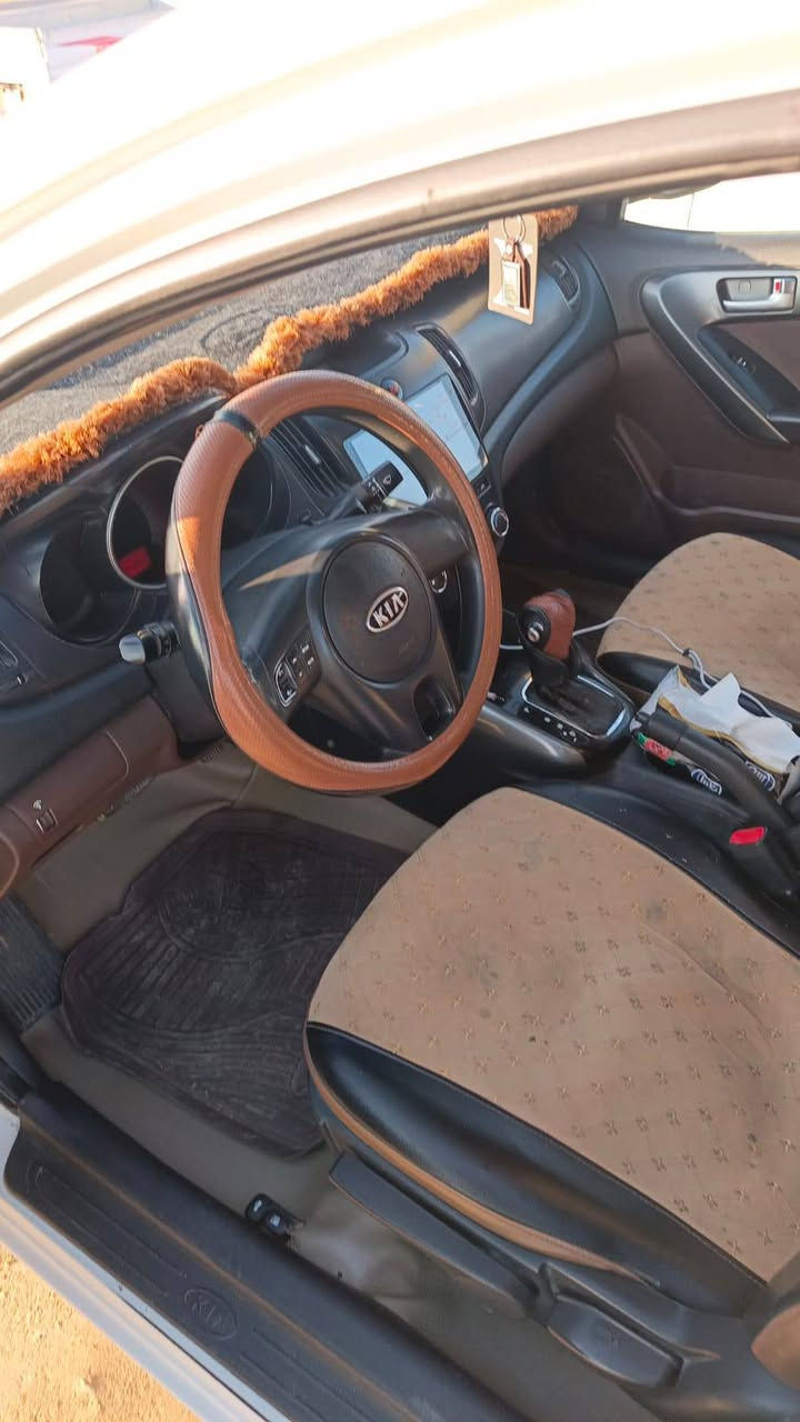 السلام عليكم 
سيراتو ٢٠١١ رقم شمالي السيارة خير من الله ما بيها كل نقص رايد مراوس ب سوناتا ٧ ٨ ٩ فقط مراوس ما ابيع 
كل التفاصيل موجودة بس اتصل على الرقم *********** او تعال خاص و خادم 
ملاحظة السعر ممذكور لأن ما ابيع بس اراوس
