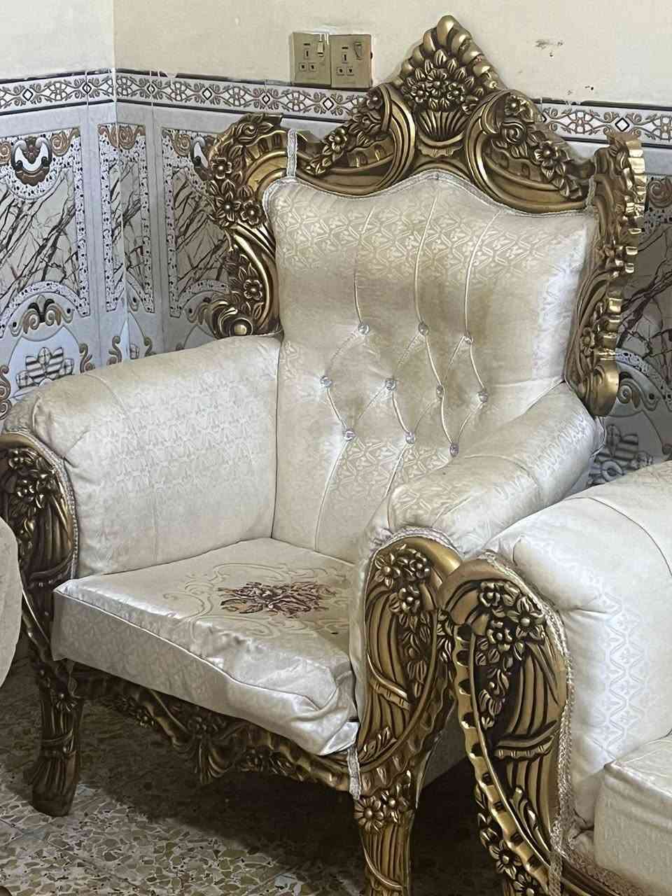 تخم ملكي مع طبلات سعر ٦٠٠ وبي مجال


**إذا كنت صاحب هذا الإعلان وتريد حذفه لأي سبب، رجاءا أرسل رسالة إلى الدعم الفني**