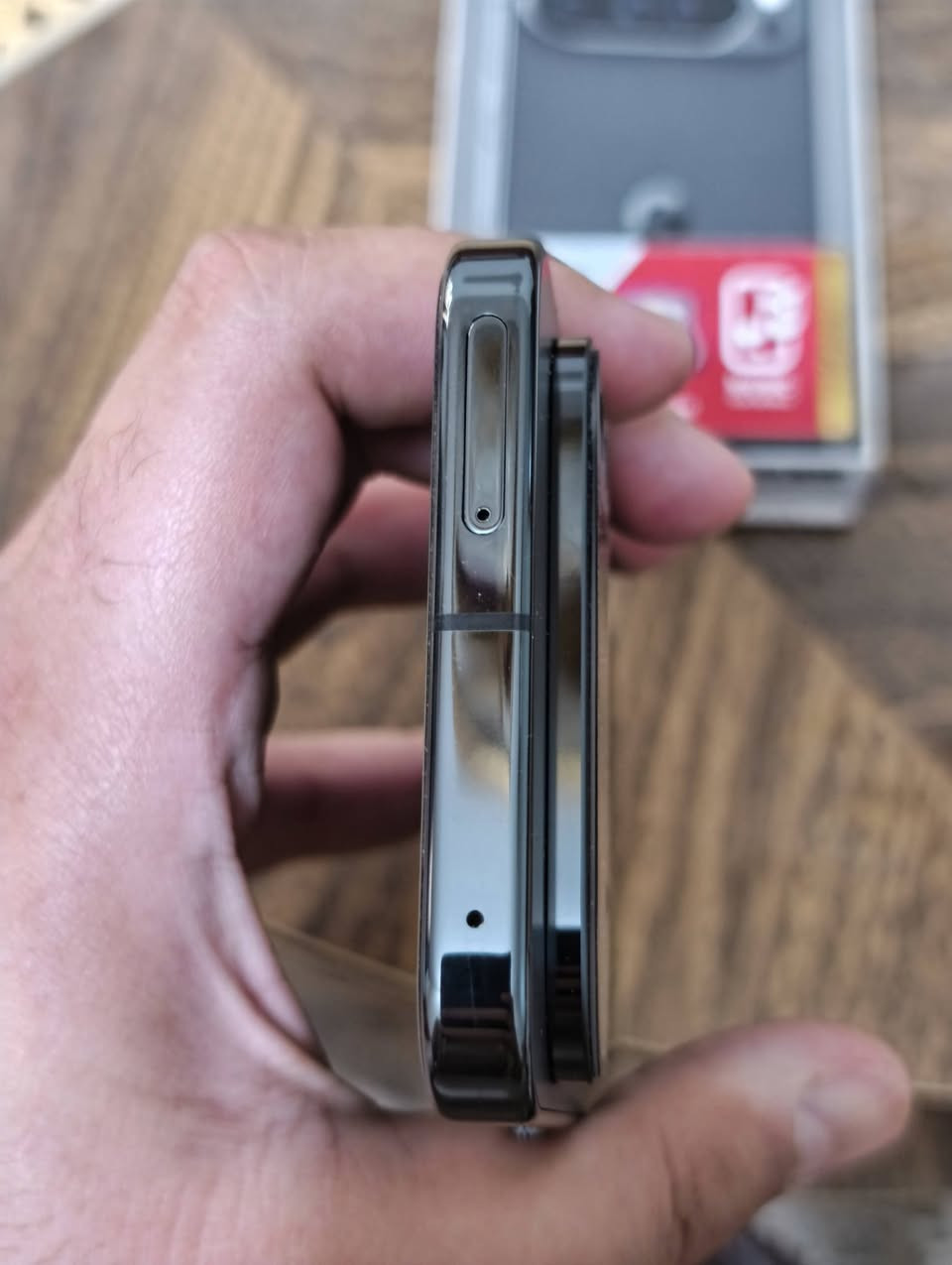 للبيع هاتف Google Pixel 10 Pro XL .
✅ الهاتف بحالة ممتازة
✅ شاحن أصلي مرفق
✅ عدد من الكفرات للحماية مجاناً
✅ نسبة البطاذية 99% 
✅ مستخدم مدة 7 اشهر.

للاستفسار واتساب ***********
يوجد توصيل جميع المحافظات
