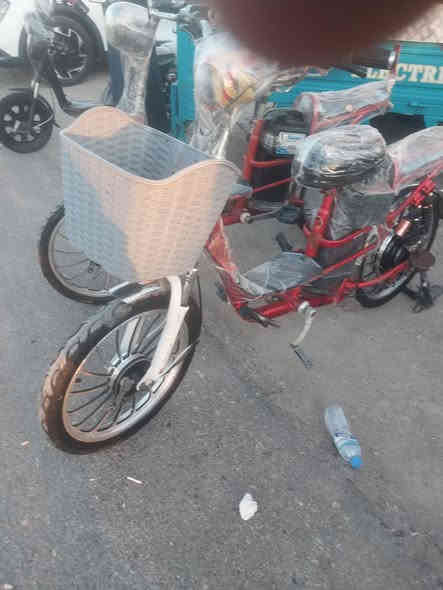 دراجه شحن ابيع سع الواحد 150
***********
