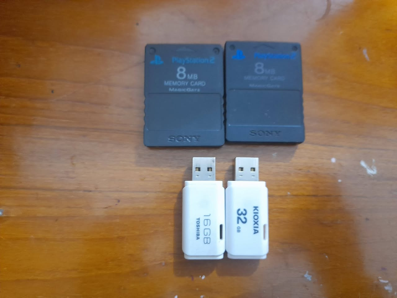 بلاي 2 للبيع سعر 40الف رقم الهاتف***********
