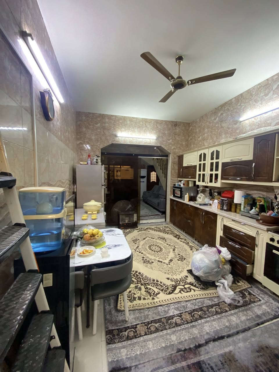 🏠اعلان اعلان
دار للبيع
موقع مميز
~~~~~~~~~~~
📄طابو ملك صرف
🧱بناء درجه اولى
~~~~~~~~~~~~
راحه بال✔️
استقرار✔️
هدوء✔️
~~~~~~~~~~~~
📐المساحه:-125م
📐الواجهة :-5م
~~~~~~~~~~~
📍الموقع :حي العدن
خلف مول المتوكل
~~~~~~~~~~~
💸السعر :-علق ب(تم) يوصلك السعر مناسب 
~~~~~~~~~~~
الطابق الاول  يحتوي:-
كراج+ استقبال +مطبخ 
غرفه نوم+هول+صحيات
~~~~~~~~~~~
الطابق الثاني يحتوي على:
غرفه نوم+هول +صحيات
~~~~~~~~~~~
للاستفسار اكثر الاتصال على
***********📱
~~~~~~~~~~~
نستقبل جميع العروض 
🏠السكنيه  🏛️التجاريه
