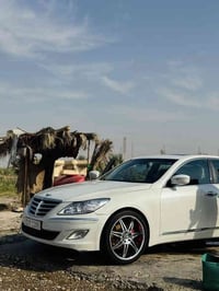 للبيع جنسيز موديل 14 خليجي  فول موصفات سياره مال بيت بسمي مدور ثاني يو...