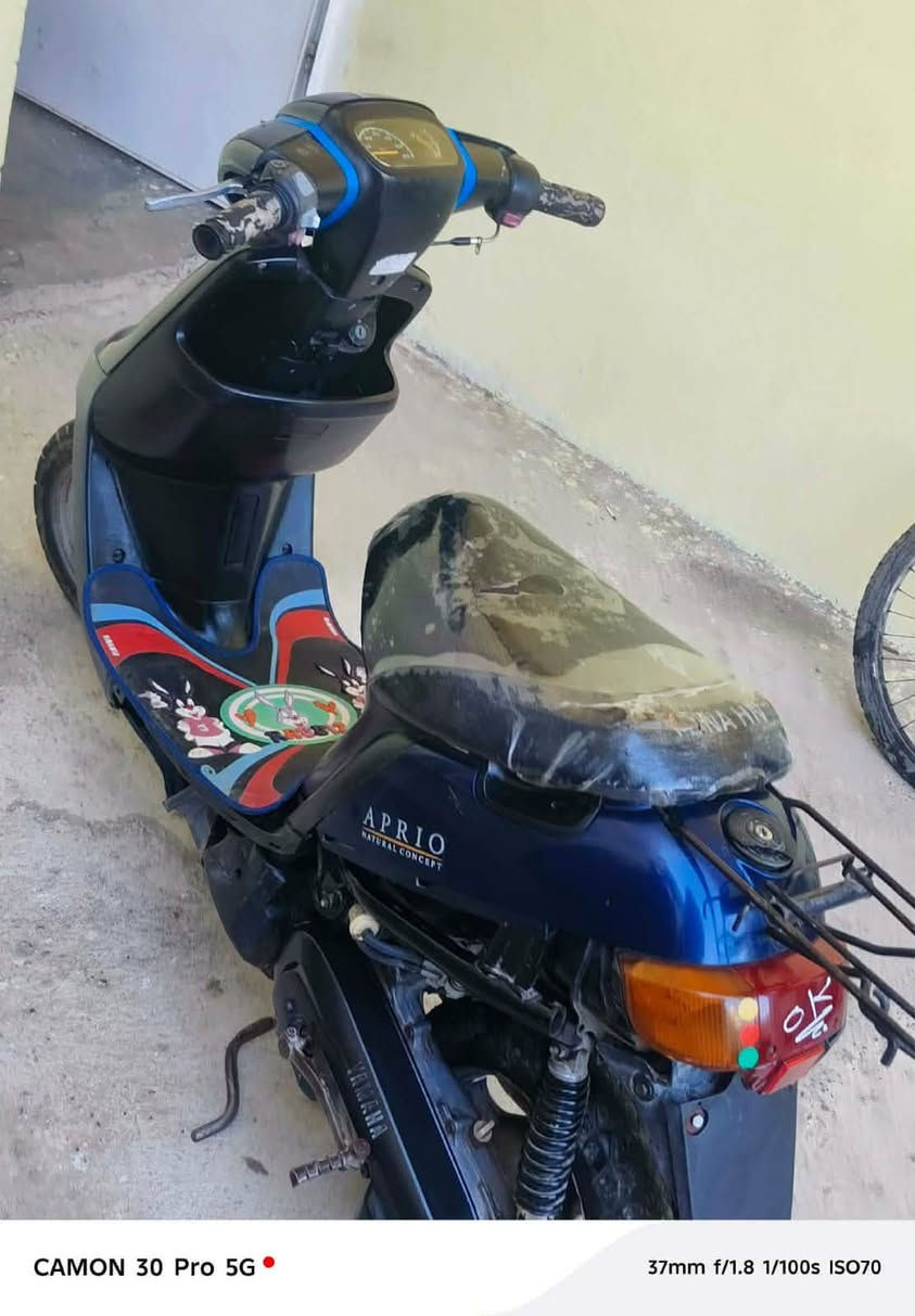 ماطور بوتين للبيع شرط مكينه ما مفتوحه وشاصي شرط ما بي شي  ماطور نظيف كيج بانزين هورن اشاير لايت كلو شغال شرط السعر 330 وبي مجال للشراي موصل زنجيلي جانب الايمن رقم اسيا ***********
