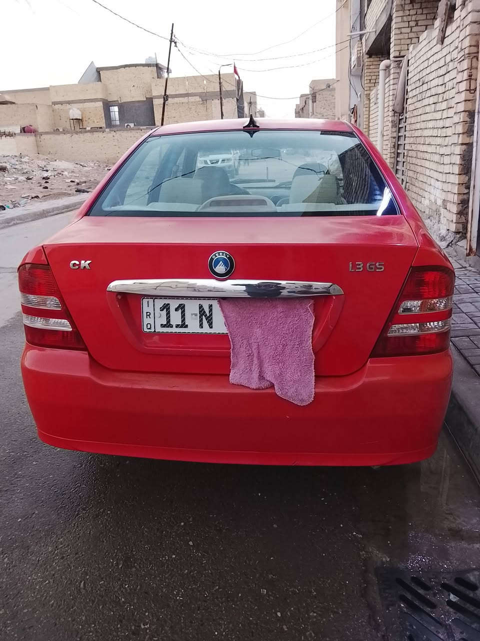 السلام عليكم جيلي سيكة موديل ١٣ لا صبغ ولا ظربة سيارة جاهزة تحويل مباشر كير مكينة كفالة السعر ٥٥  مكاني بغداد حي اور ***********
