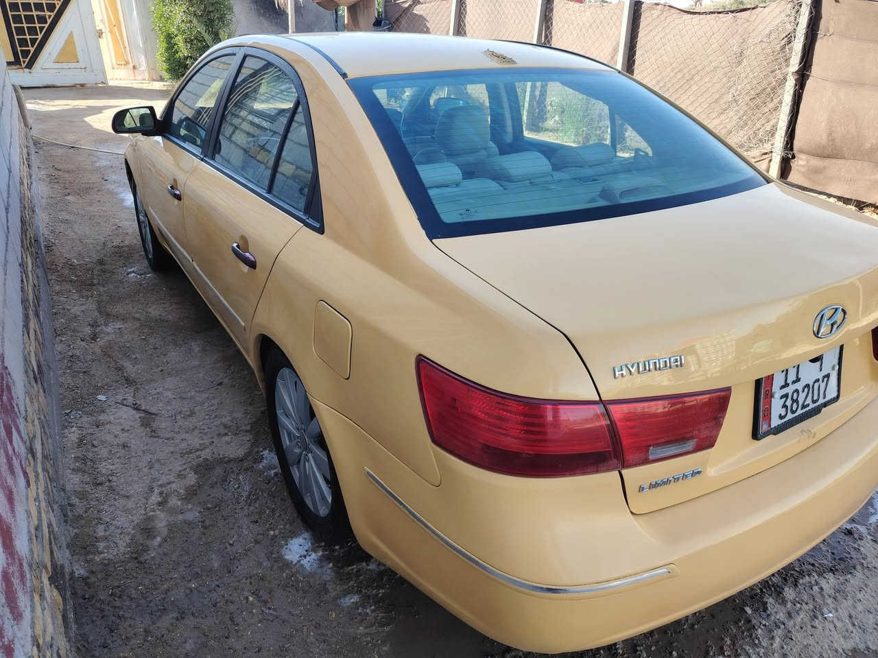 السلام عليكم سوناتا للبيع 2009 امريكي رقم بغداد انكليزي سياره جديده مابيها اي نقص كير مكينه حداديه تبريد ثلج ضررها جاملغ وبنيد السيارة مصفره هيئه ومرور مداور ثاني يوم سنوية لي 29 تخم تاير دواخل بيجي كشناتها وضع الشركه ويل 17 بيع فقط بدون مراوس العنوان الديوانيه الحمزه الشرقي الرقم *********** السعر 105 وبيها مجال
