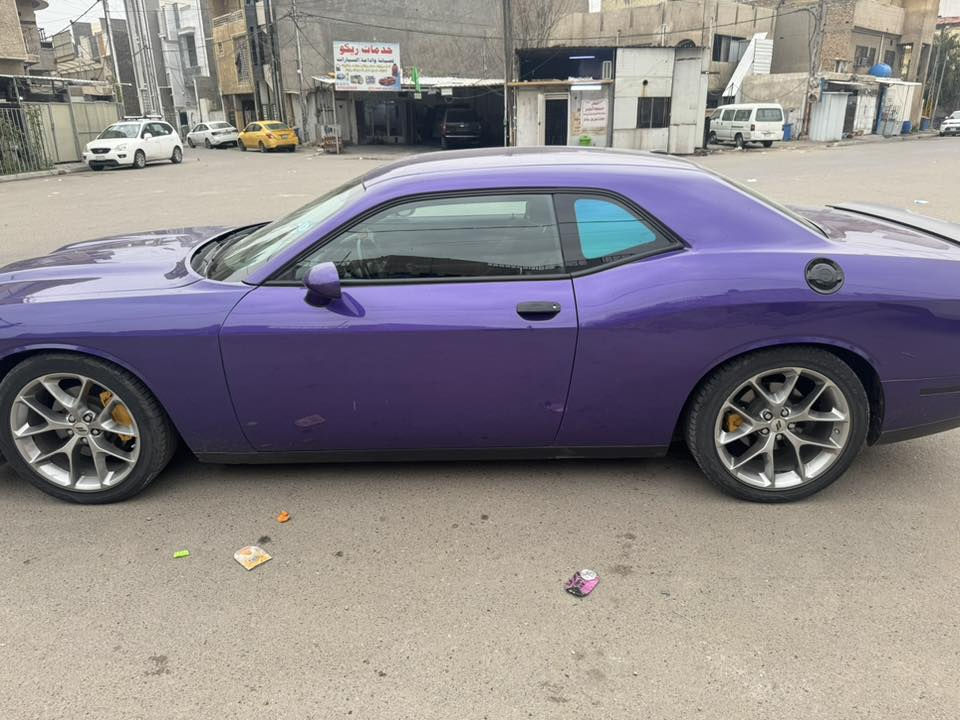 السلام عليكم
الجميلة للبيع…💜
Dodge Challenger last call 
السيارة GT 3600
الموديل 2023
اللون بنفسجي مميز 💜
تشغيل عن بعد
نظام صوت Alpine
شاشة كار بلي وسط
رادار خلفي
صدر جديد وتخم تايرات جديد 
السيارة جاهزة بدون نواقص
رقم بغداد باسمي السيارة
تحويل ثاني يوم
ماشية 32 الف فقط
حادثها جاملغ وبنيد بدون دواخل
السيارة بدون ايرباك
بيها بارد بالجاملغ الخلفي خلف السايق موضح بالصور
للتواصل *********** / 
مكانها بغداد/القاهرة
