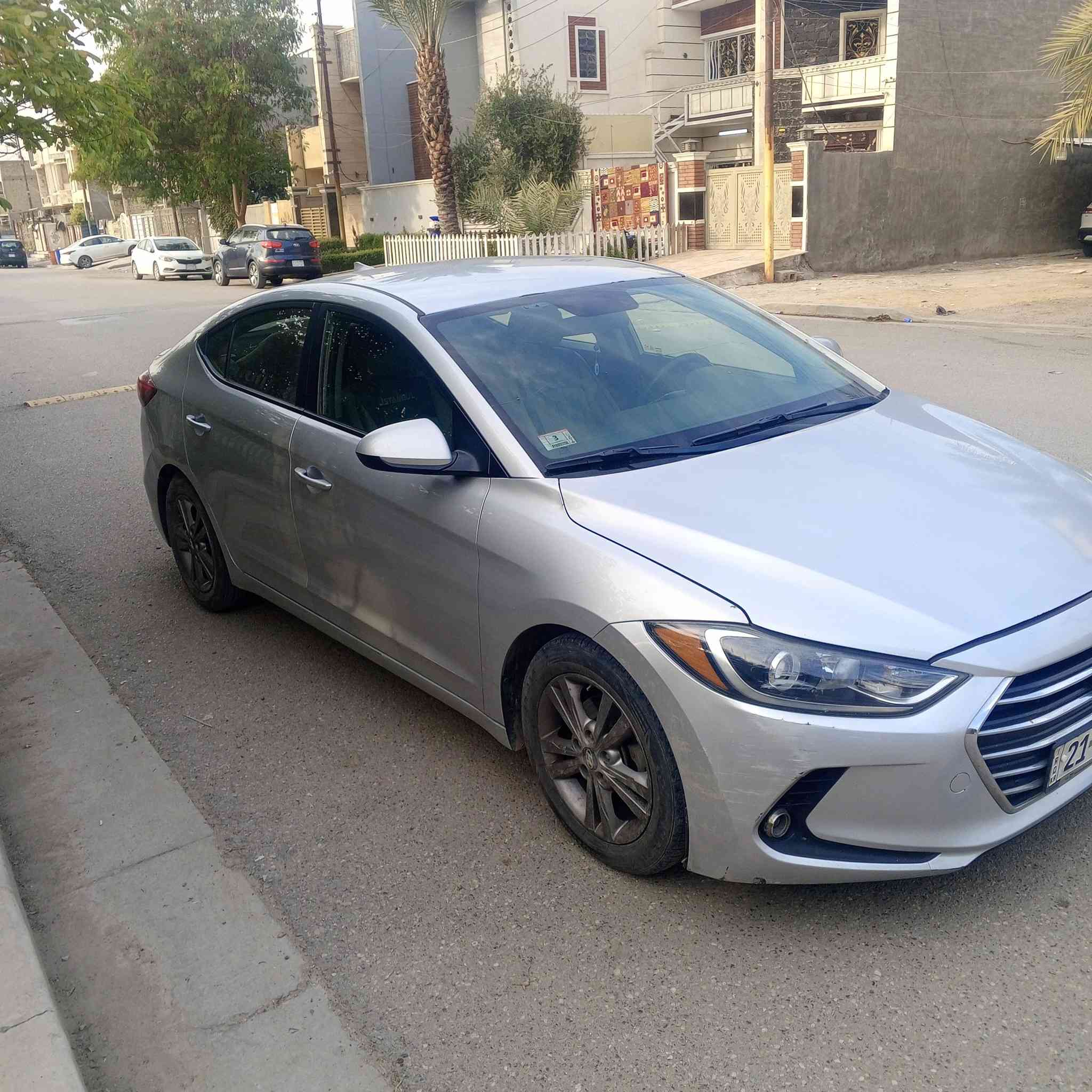 اللنترا 2017 نص فول شاشه كبيره كامره دواره  كير AT المرغوب محرك بلادي  تحكم جهتين نقطه عمياء سنويه باسمي سليمانيه شرط التحويل  مكان السياره الكرخ/ الدوره ***********
