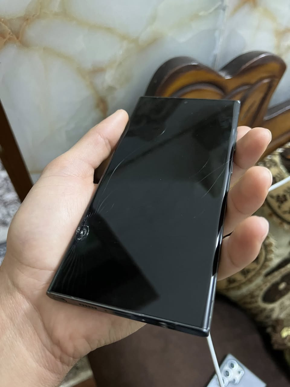 السلام عليكم
S23 Ultra 

شرق اوسط دبل خط 

الجهاز نظيف يخبل كلشش جديد كفالة من فتح شرط

فقط كسر خفيف ب كلاس مال شاشة ومماااثر ع اي شي 

استخدام كلشش طبيعيي  شرط الفحص 

السعر: 570  وبي مجال للطيبين 

المكان : بابل المركز 

***********
