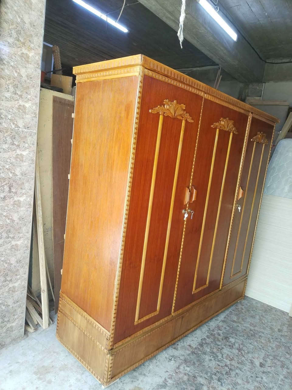 كنتور ٣باب مستعمل عرض مترين ١٩٠ الف نهايتو *********** *********** موصل مصارف موصل, نينوى
