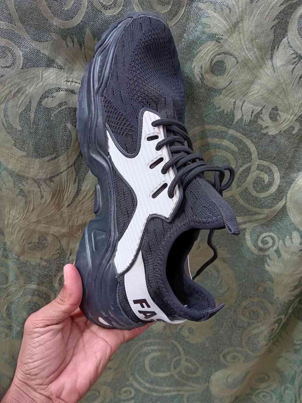 #قطع_فووووول🔥🔥
بالة رياضي أوربي نظافة 100٪ شرط الفحص
 كل القياسات متوفرة

ترهم للتمرين.. للدوام وبسعر مناسب
 كل قطعه وسعرها
اكو  ب10 _12 __15؟
توصيل الكل محافظات 5 الف فقط


**إذا كنت صاحب هذا الإعلان وتريد حذفه لأي سبب، رجاءا أرسل رسالة إلى الدعم الفني**