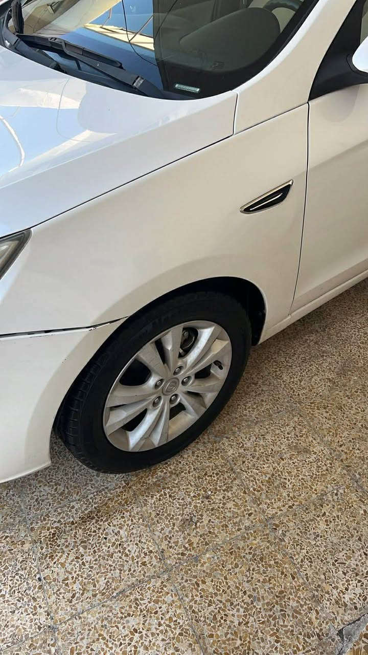 شانجان ايدو 2016 كير مكينه شرط كلين بدون صبغ فول مواصفات كشنات جلد سلايت حساس خلفي سيارة وضع شركة وكاله تحويل شرط عليها غرامات 8 ورقات ونص طخم تايرات جديد شراي اتصل *********** السعر 75 دهوك, العراق
