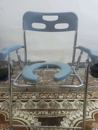 مقعد معاق • غير مستعمل • ناصريه تضحيه